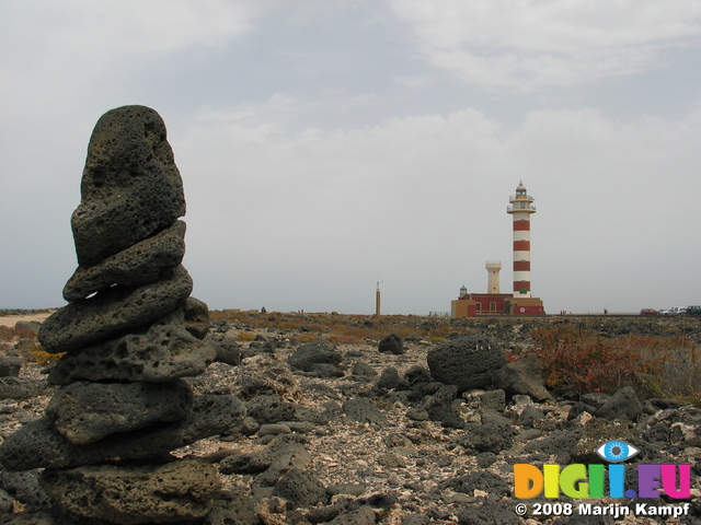 27844 Pillar of rocks and lighthouse Faro de Toston